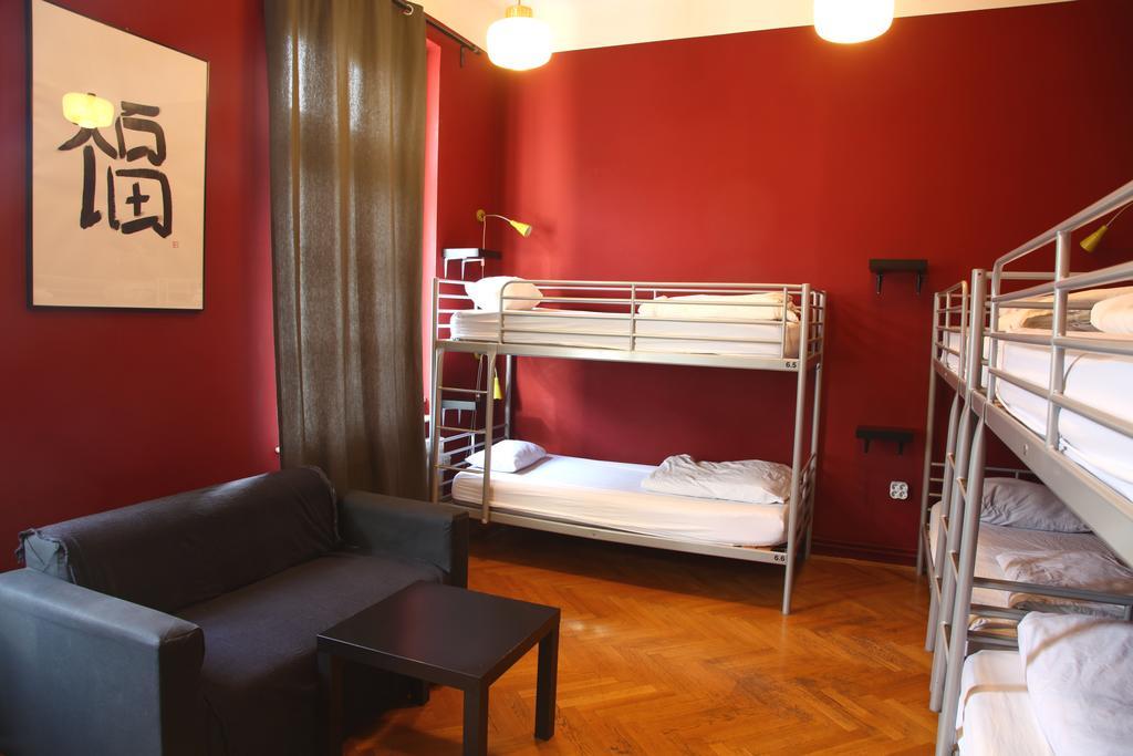 Hostel Zeppelin Ljubljana Rom bilde