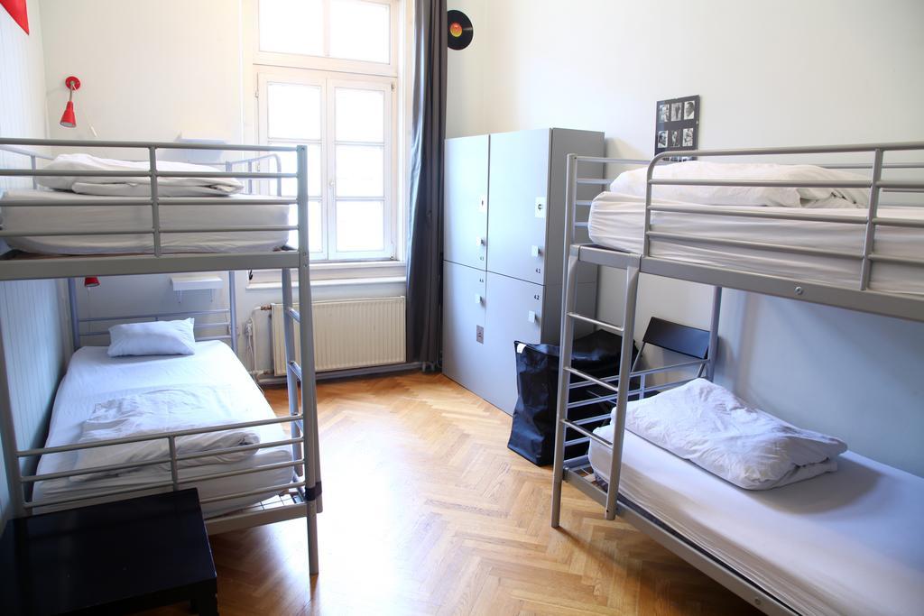 Hostel Zeppelin Ljubljana Rom bilde
